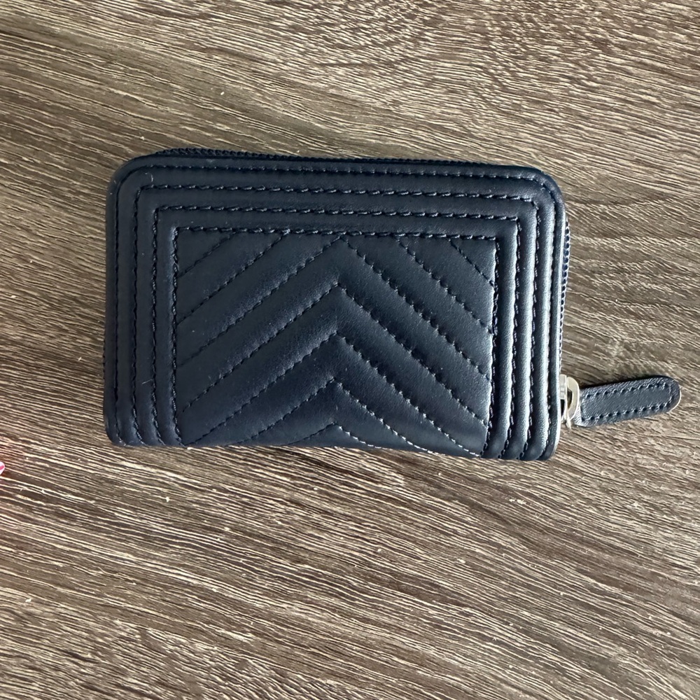 CHANEL Dark Blue Chevron Leather Wallet Coin Purse - Picture 6 of 11